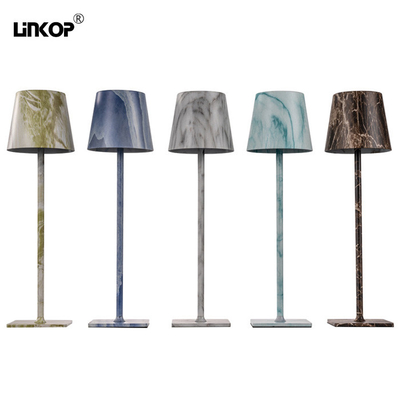 주문 5V 재충전 가능한 LED 데스크 램프 조정 가능한 밝기 삼색 둔화 테이블 램프 online manufacture